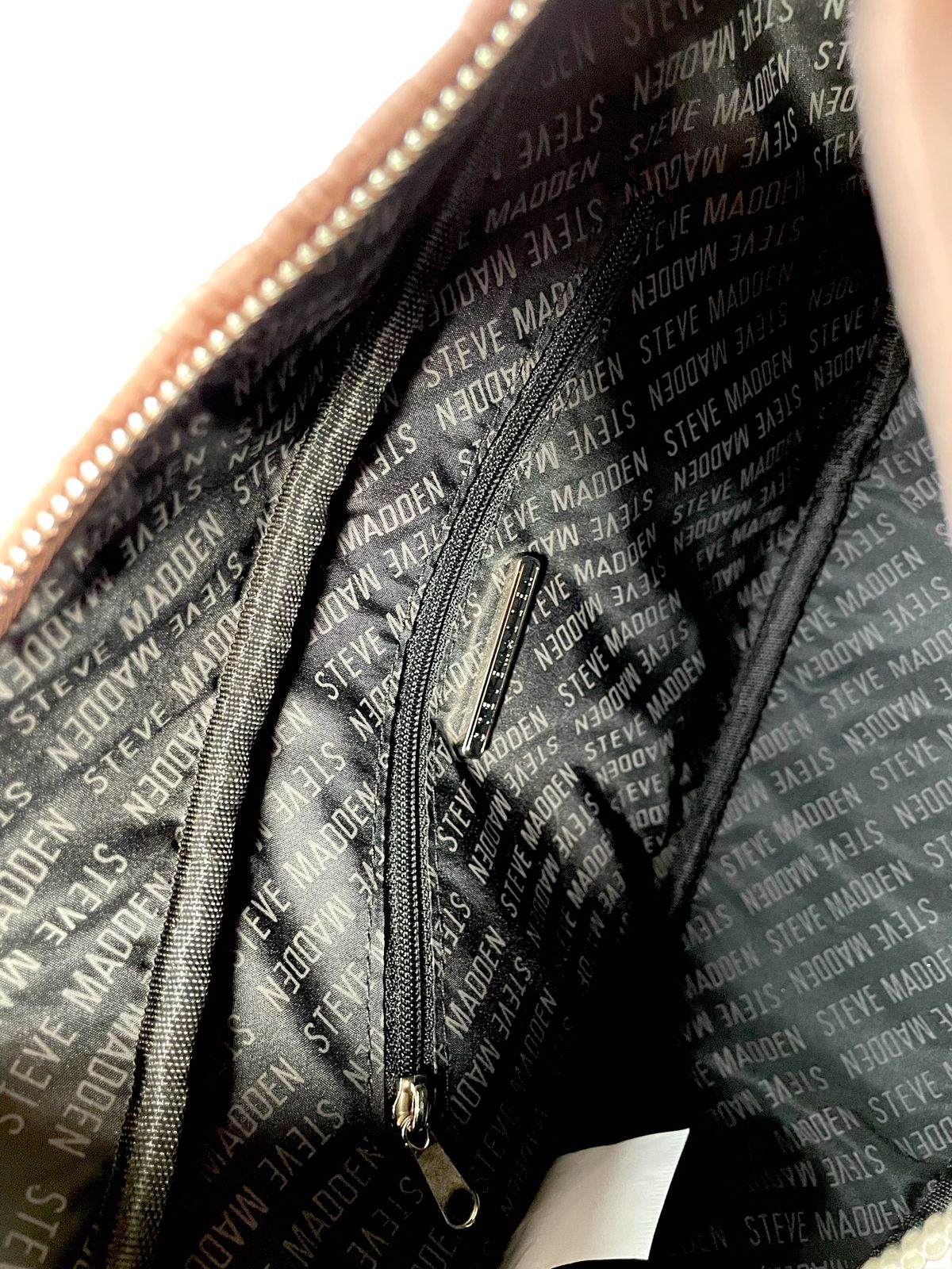 Bolsa Bandolera Steve Madden Rosa – Versatilidad, Estilo y Puro Glam