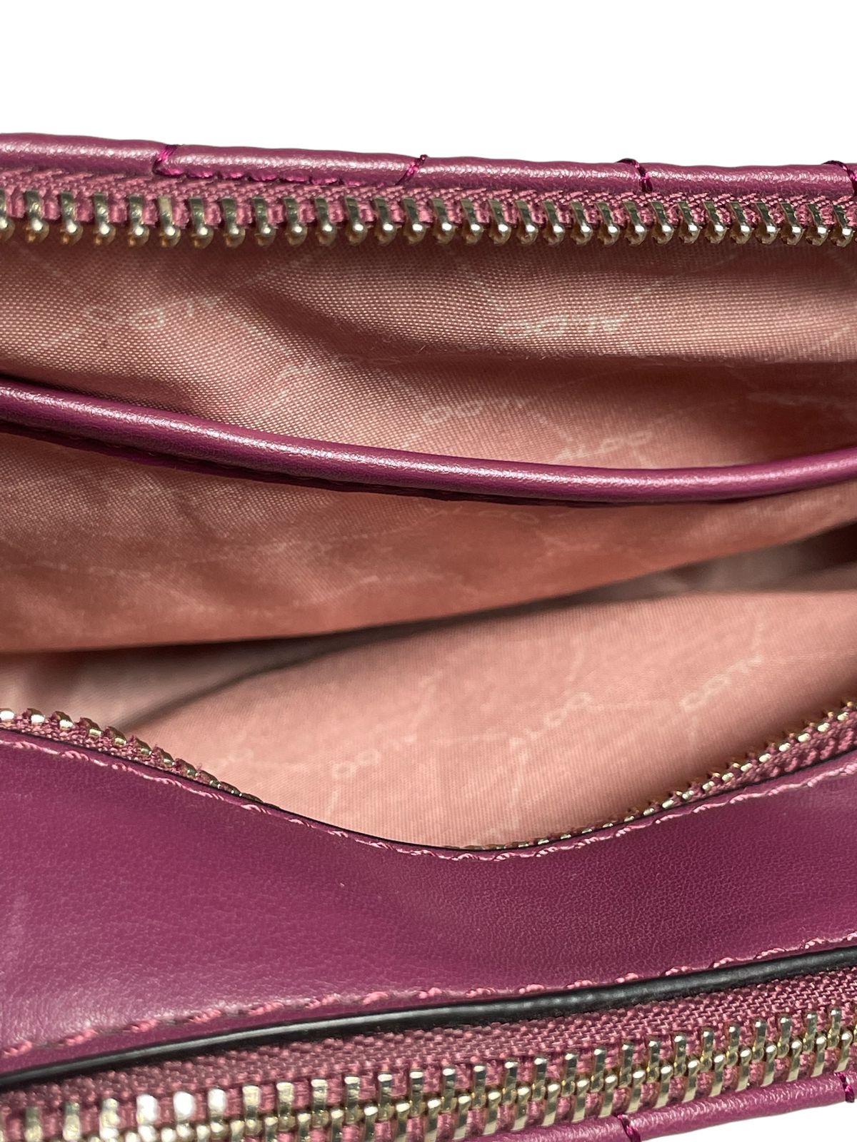 Bolsa ALDO Color Guinda | Elegancia que resalta