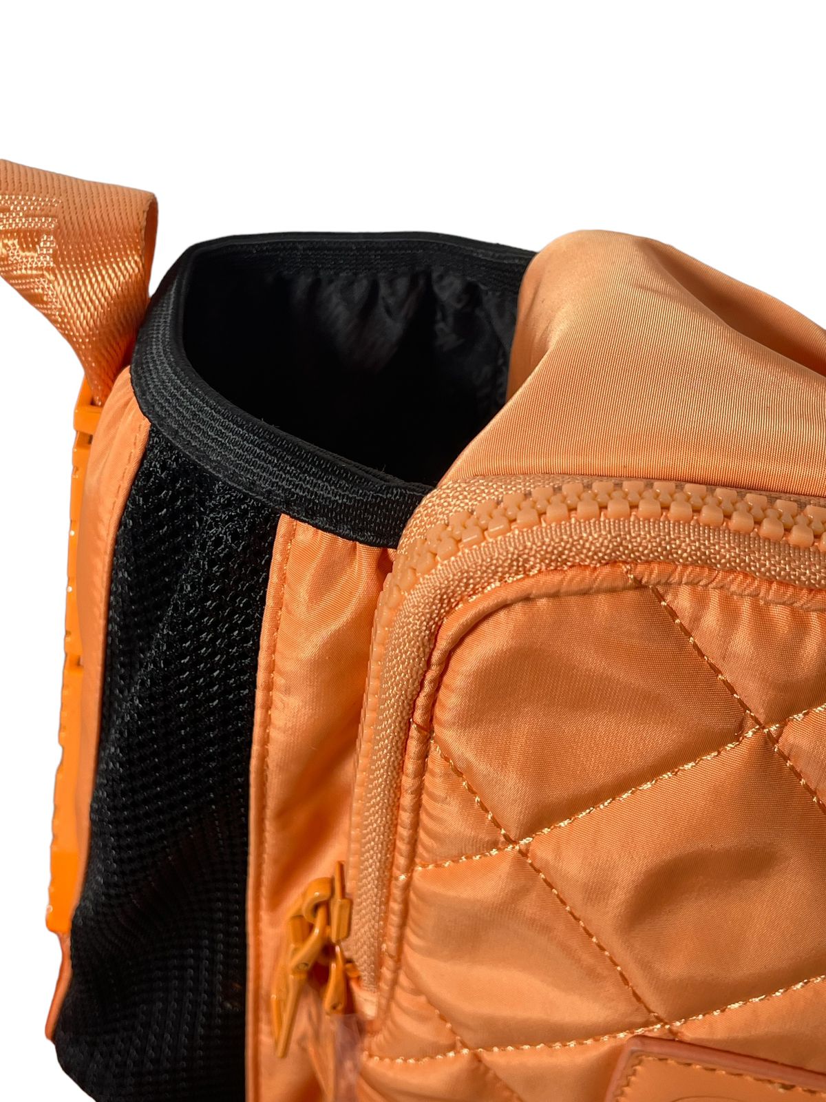 Bolsa Steve Madden Naranja con Termo – Estilo, Energía y Funcionalidad en Uno