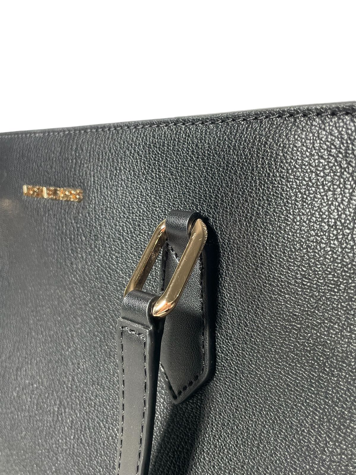Bolsa Michael Kors Negra – Estilo sofisticado, espacio sin límites