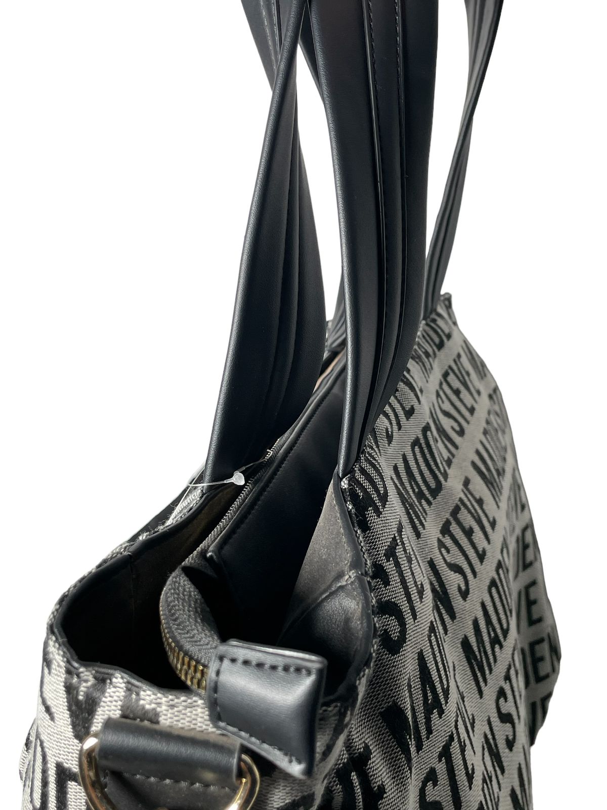 Pañalera Steve Madden Gris – Estilo y practicidad
