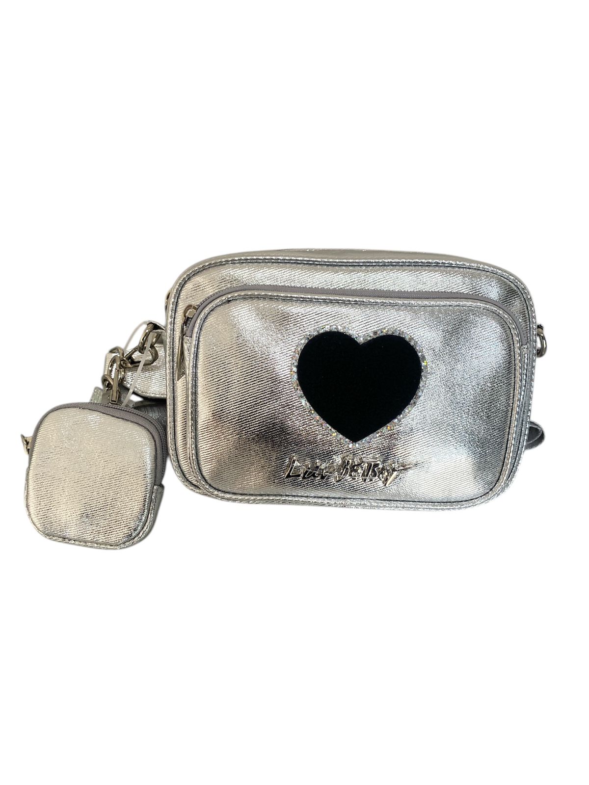 Crossbody Luv Betsey Plata con Corazón Negro – Brilla con Estilo y Personalidad