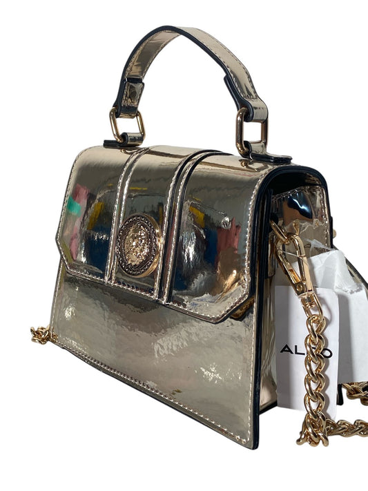 Bolsa Anne Klein Dorada – Elegancia brillante, estilo que impacta