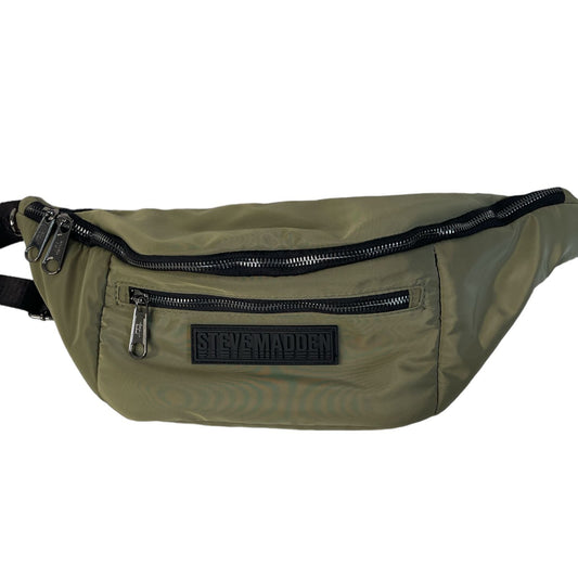 Cangurera Steve Madden Sling – Estilo urbano con comodidad total