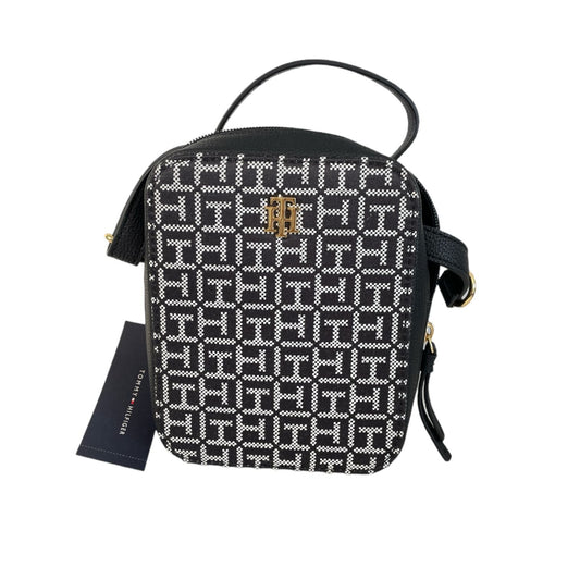 Bolsa Tommy Hilfiger – Estilo Icónico en Varios Colores