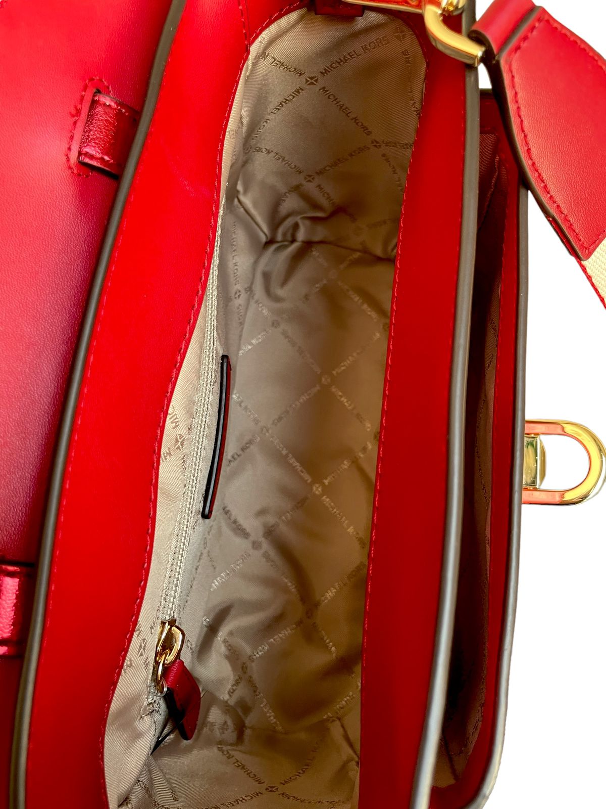 Bolsa Michael Kors Metálica – Un Brillo sofisticado que eleva tu estilo